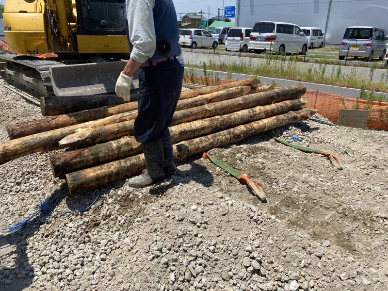 埼玉県三郷市 松杭配達