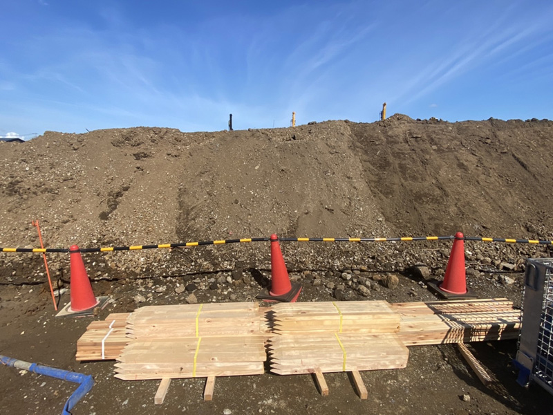埼玉県上尾市 測量杭 ヌキ 配達