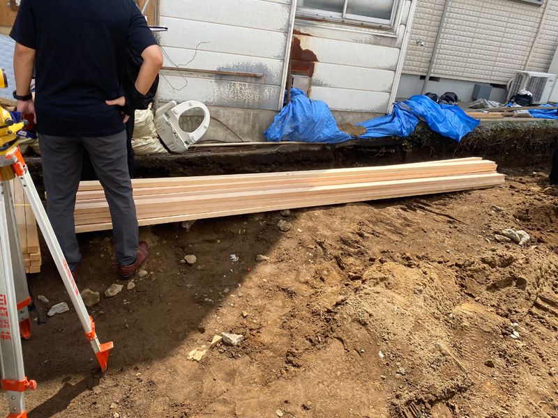 東京都板橋区 測量杭 舗装定規 配達