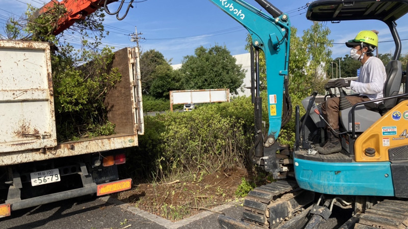 さいたま市食品製造工場伐採工事作業中