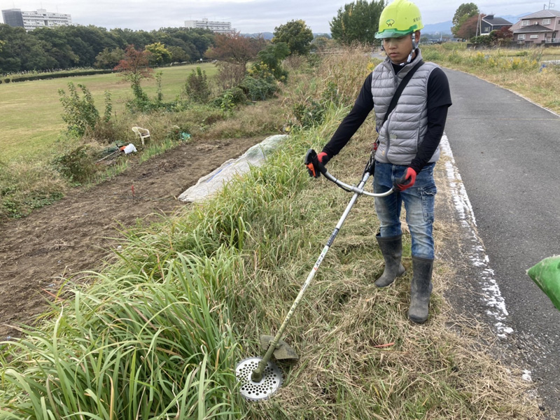 埼玉県内河川敷 伐採工事 作業中