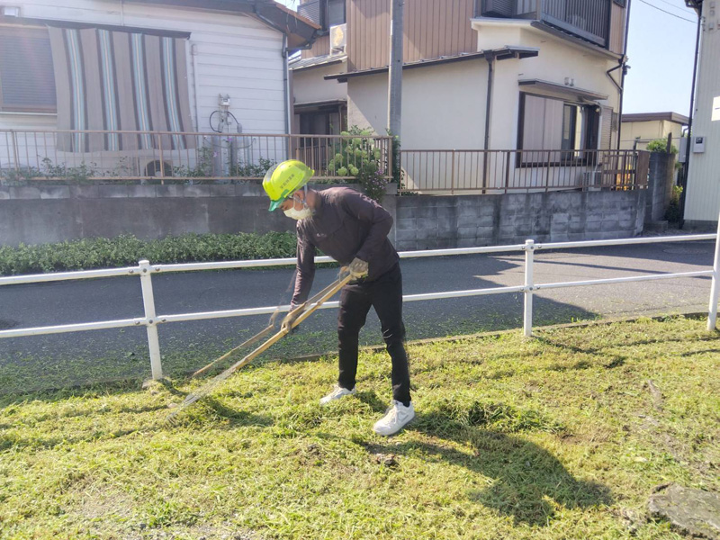 埼玉県狭山市内某スーパー 緑地整備工事 作業中
