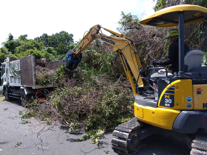 埼玉県東松山市大規模河川工事 作業中