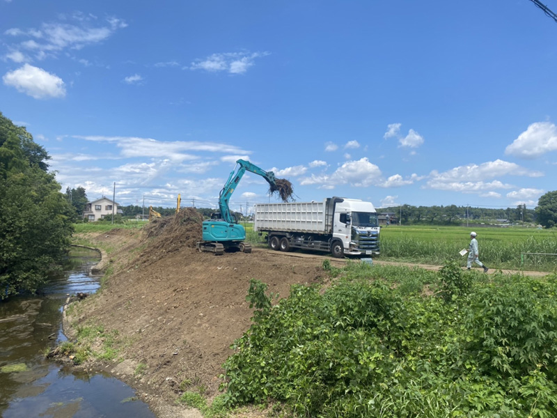 埼玉県東松山市 篠伐採除根工事 搬出状況