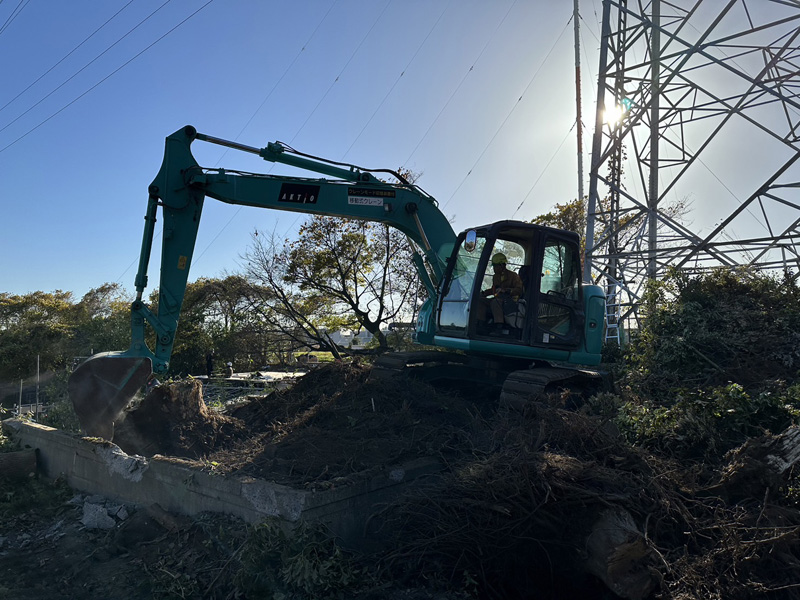 埼玉県久喜市内 伐採工事 作業中