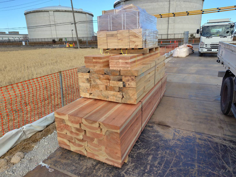 埼玉県比企郡吉見町 矢板、キャンバー、杉板 配達