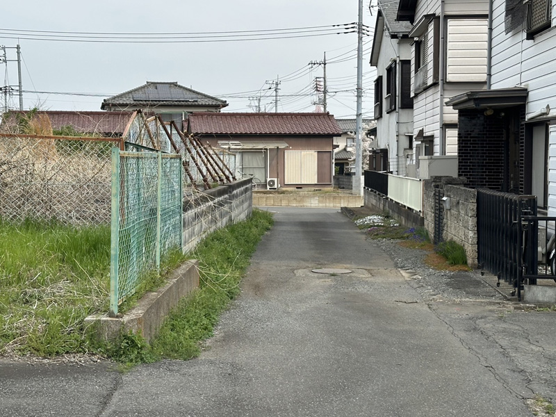 埼玉県内工場 草刈り、剪定工事 着工前