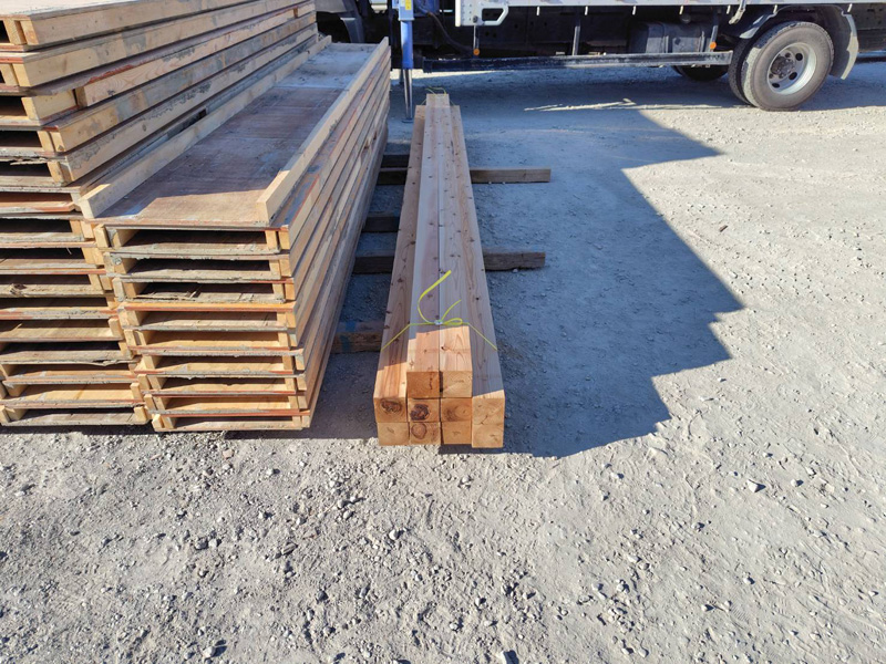 埼玉県児玉郡上里町 パネコート、バタ角 納品