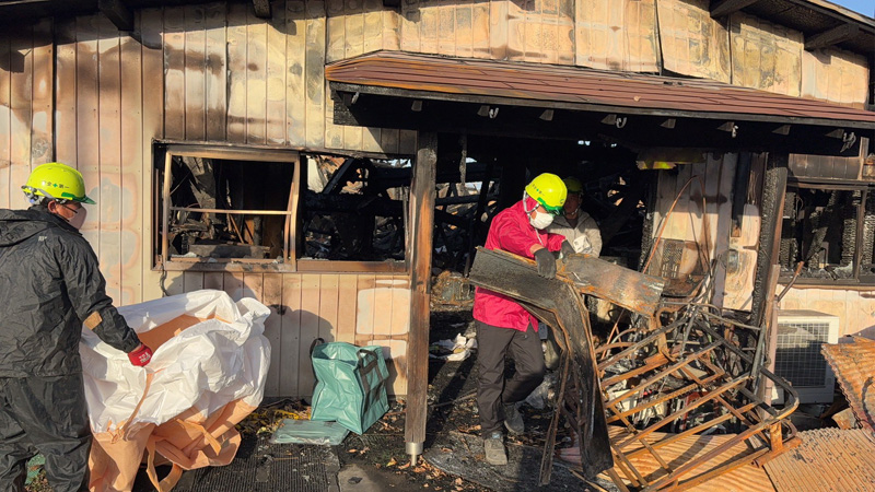 埼玉県比企郡滑川町 火事後 個人宅解体工事 作業中